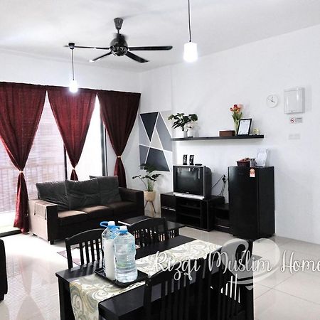 Rizqi Muslim Homestay Meru Casa Kayangan イポー エクステリア 写真